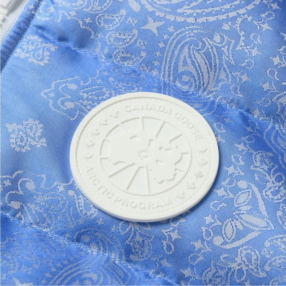 Concepts Canada Goose collab vest XL new with tags blue bandana print - Picture 13 of 13